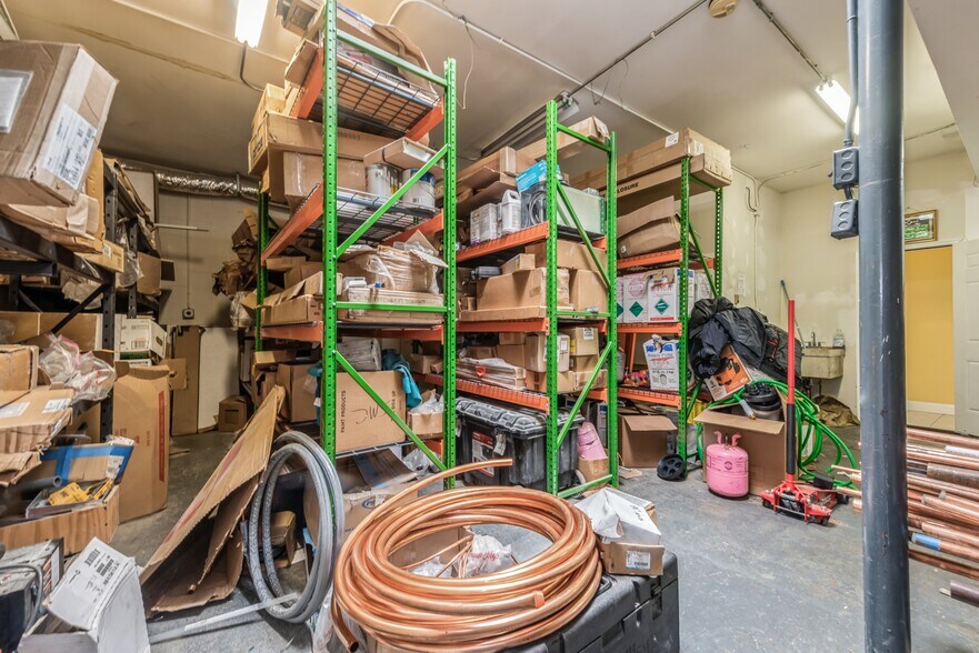 More Photos Of 193 W Hills Rd, Huntington Station Loft Creative Space For Sale