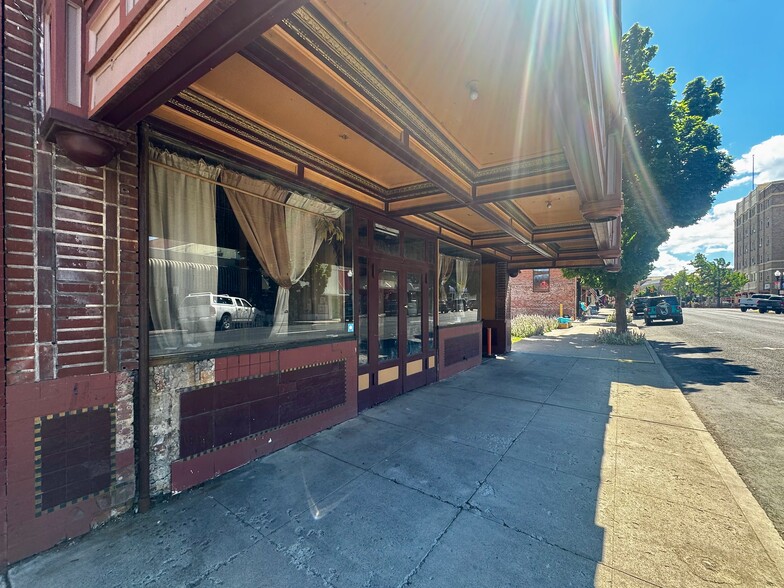 More Photos Of 1028 Main St, Klamath Falls Flex For Sale