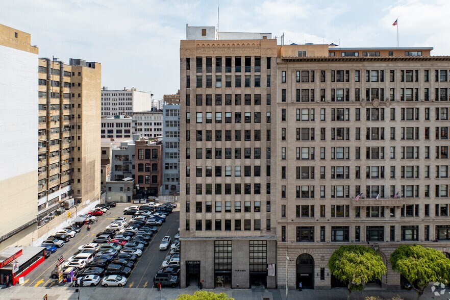 More Photos Of 742-748 S Hill St, Los Angeles Loft Creative Space For Lease