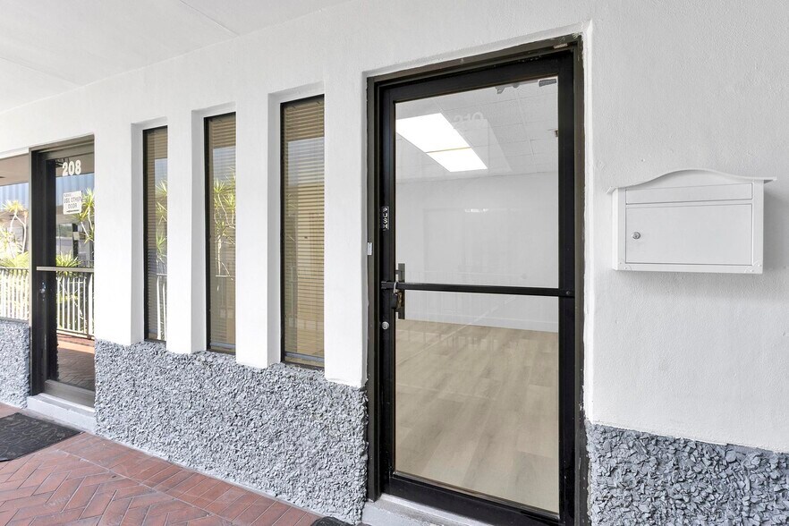 More Photos Of 1900 N University Dr, Pembroke Pines Office For Lease