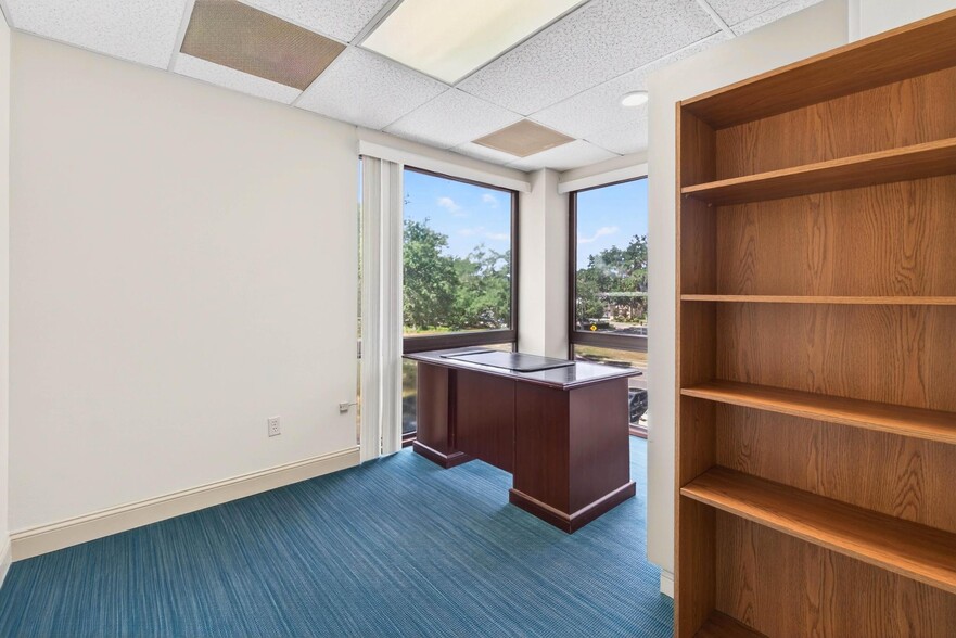 More Photos Of 500 Vonderburg Dr, Brandon Medical For Sale