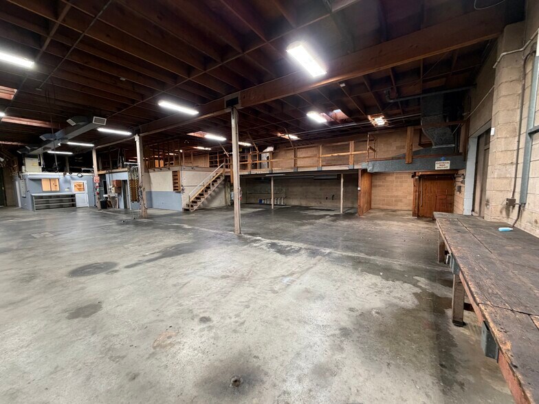 More Photos Of 142 Benito Ave, Santa Cruz Manufacturing For Sale