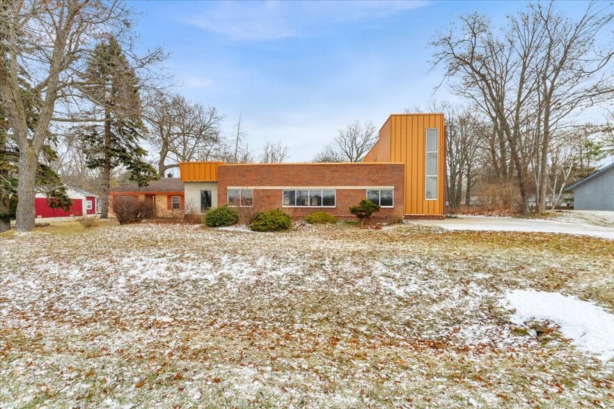 More Photos Of 4950 24th Ave, Fort Gratiot Medical For Sale