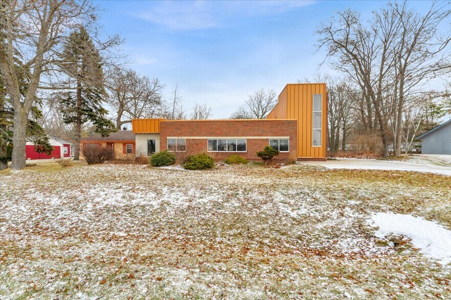 More Photos Of 4950 24th Ave, Fort Gratiot Medical For Sale