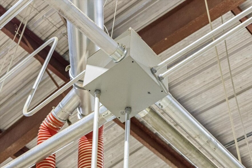 More Photos Of 11085 Baileyton Rd, Greeneville Manufacturing For Lease