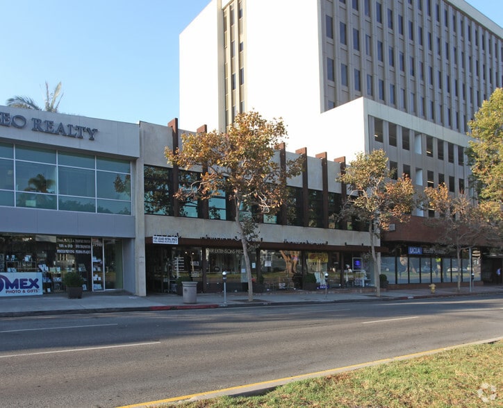 Primary Photo Of 11950-11958 San Vicente Blvd, Los Angeles Office For Lease