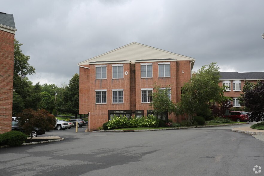 More Photos Of 271 US Highway 46, Fairfield Office For Lease