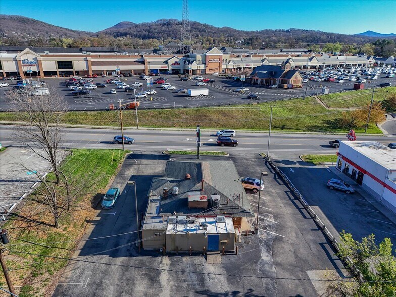 More Photos Of 683 Brandon Ave, Roanoke Fast Food For Sale
