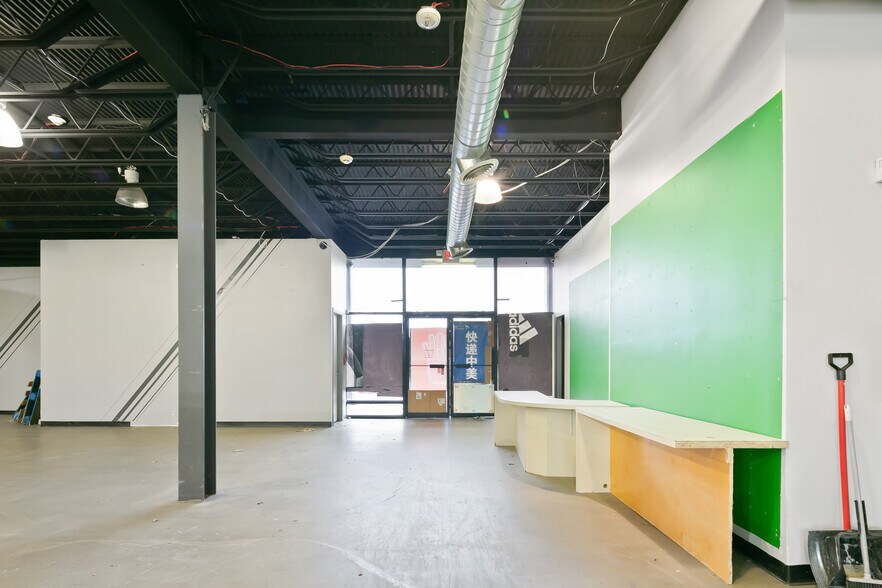 More Photos Of 183 S Broadway, Hicksville Office For Lease