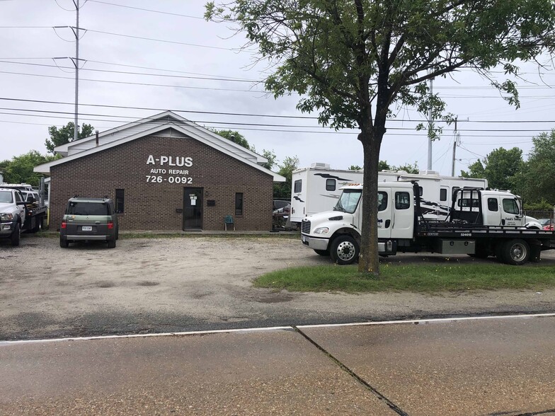 More Photos Of 2512 W Pembroke Ave, Hampton Service Station For Sale