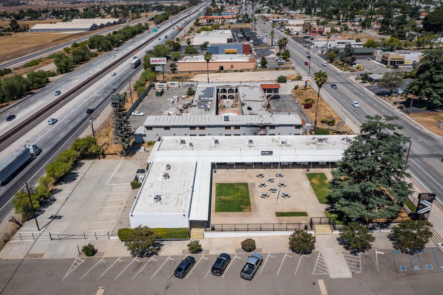 More Photos Of 1170 W Ramsey St, Banning Freestanding For Lease