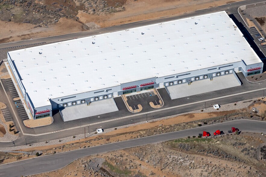 More Photos Of 9835 N Virginia St, Reno Distribution For Lease