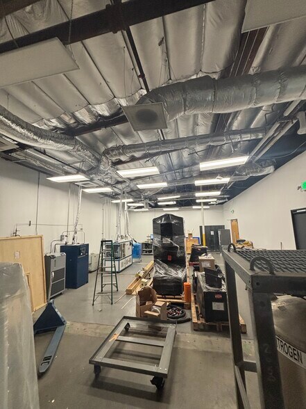 More Photos Of 1325 E El Segundo Blvd, El Segundo Food Processing For Lease