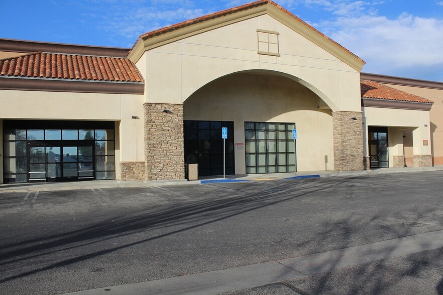 More Photos Of 1778-1950 W Florida Ave, Hemet Unknown For Lease