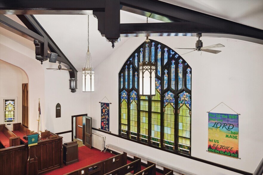 More Photos Of 725 Navarre Ave, Toledo Religious Facility For Sale