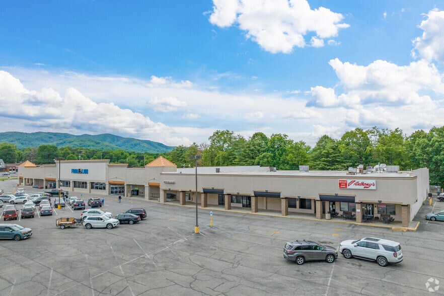 More Photos Of 4913-4933 Grandin Rd SW, Roanoke Supermarket For Sale