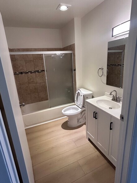 More Photos Of 909 S Sunshine Ave, El Cajon Apartments For Sale