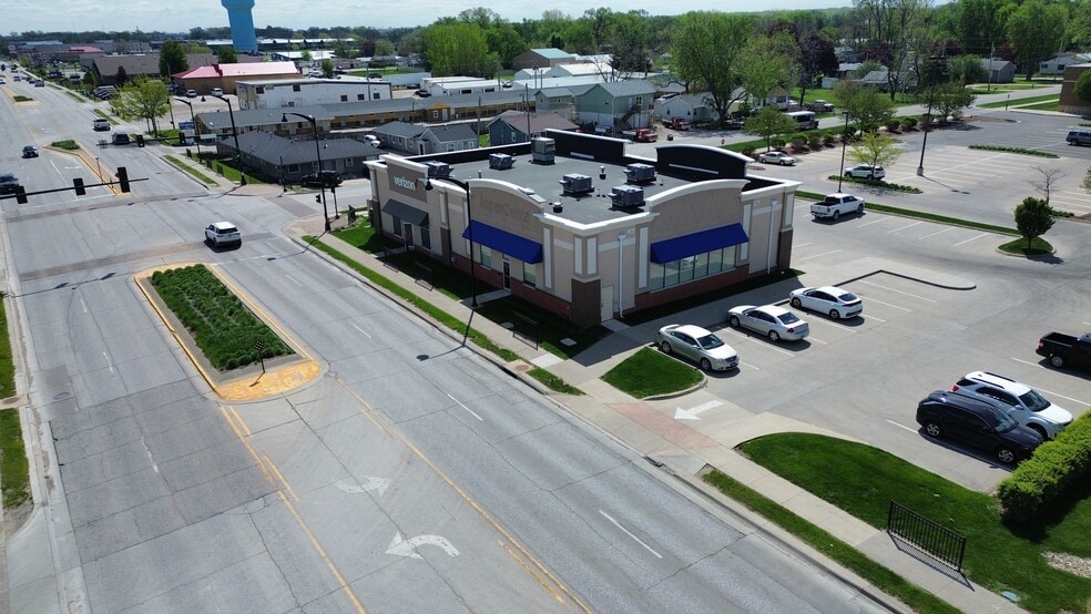 More Photos Of 2953-2957 5th Ave S, Fort Dodge Freestanding For Lease