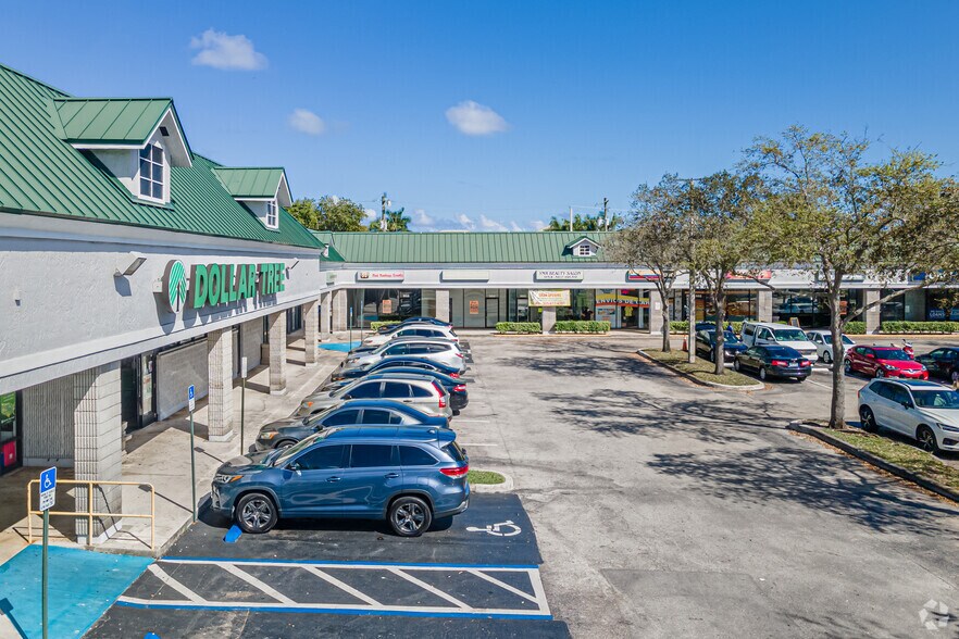 More Photos Of 920-1020 W Hallandale Beach Blvd, Hallandale Beach Freestanding For Lease