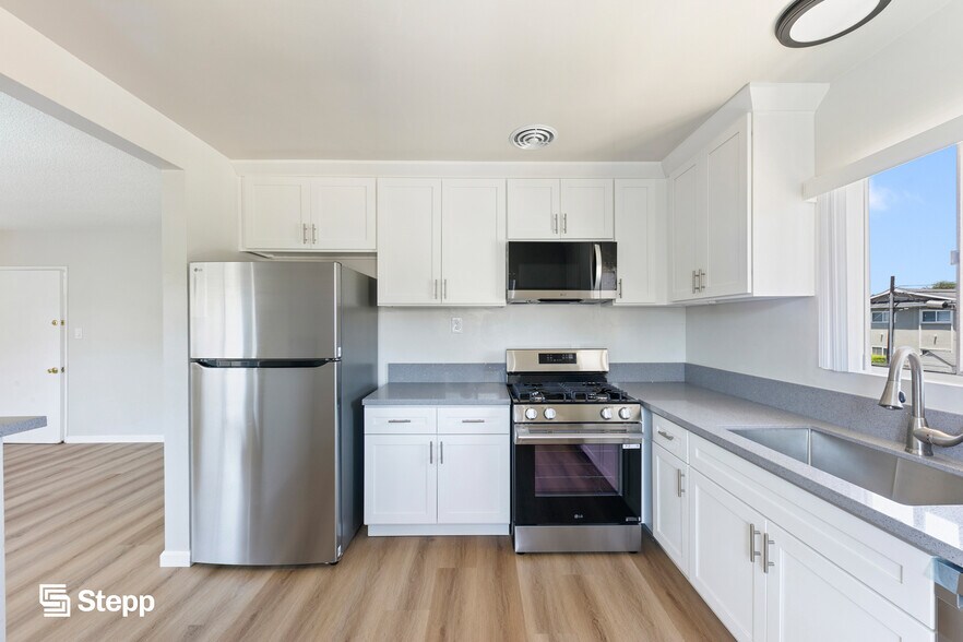 More Photos Of 140 E Spring St, Long Beach Apartments For Sale