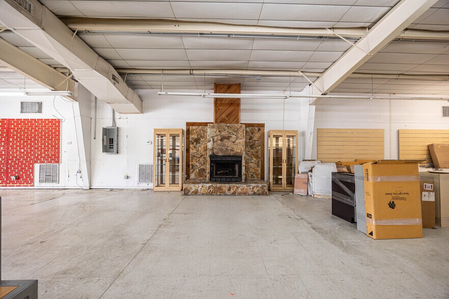 More Photos Of 1330 SW Main Blvd, Lake City Freestanding For Sale