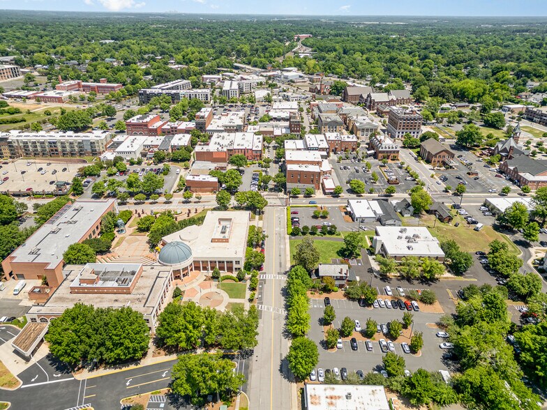 More Photos Of 109 Hampton St, Rock Hill Storefront Retail Office For Sale