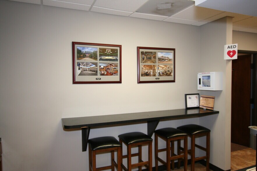More Photos Of 16116 College Oak Dr, San Antonio Research And Development For Lease