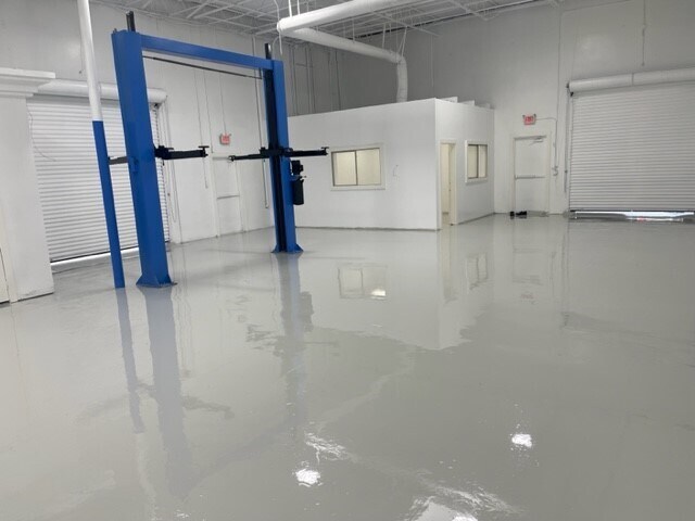 More Photos Of 5629 Star Ln, Houston Service For Lease