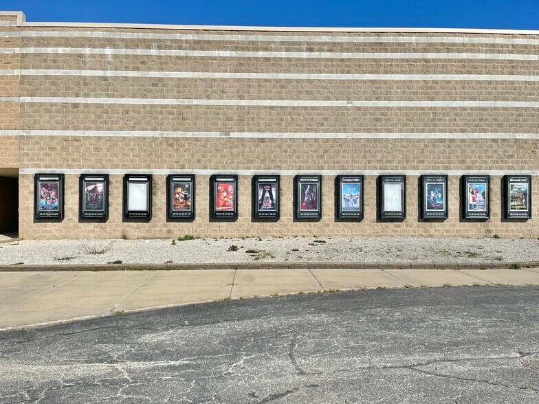 More Photos Of 1060 Mariners Dr, Warsaw General Retail For Sale