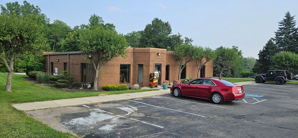 More Photos Of 610 N Main St, Springboro Medical For Lease