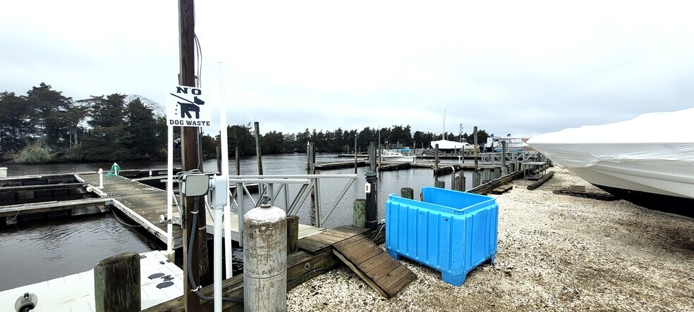 More Photos Of 470 S Green St, Tuckerton Marina For Sale