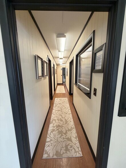 More Photos Of 93 Market Sq, Newington Office For Sale