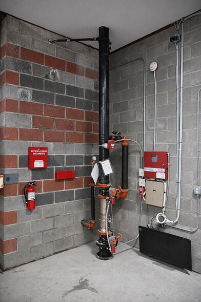 More Photos Of 163 Reagan Ln #4 & 5, Eatonville Specialty For Sale