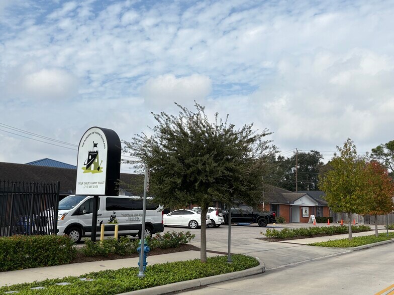 More Photos Of 2526 Walnut Bend, Houston Daycare Center For Sale