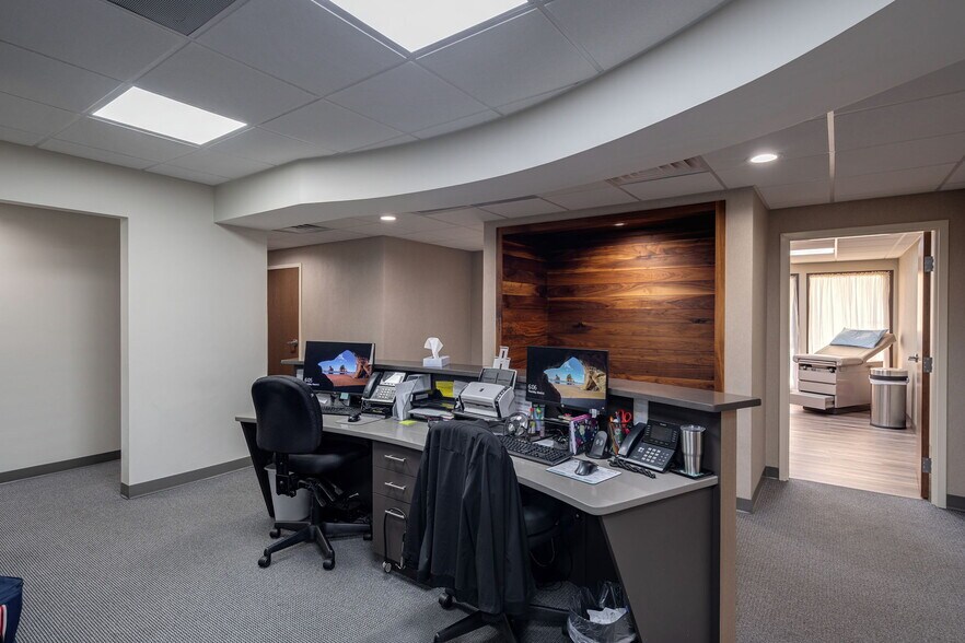 More Photos Of 195 King Ave, Athens Medical For Lease