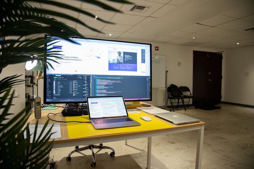 More Photos Of 13499 Biscayne Blvd, Miami Coworking Space