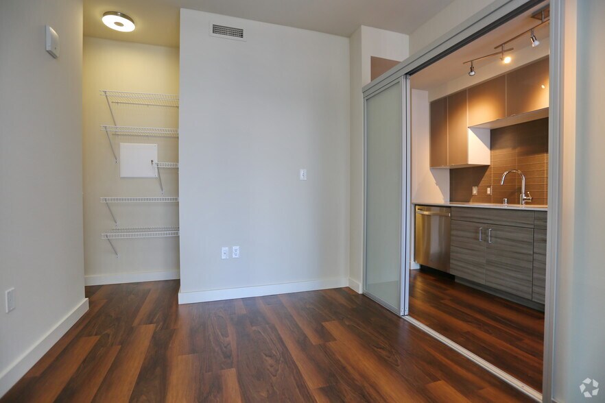 More Photos Of 2105 5th Ave, Seattle Apartments For Lease