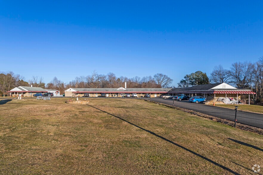 More Photos Of 9533 James Madison Hwy, Warrenton Hotel For Sale