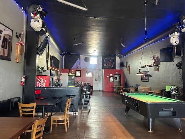 More Photos Of 2205 N Broadway, Los Angeles Bar For Sale