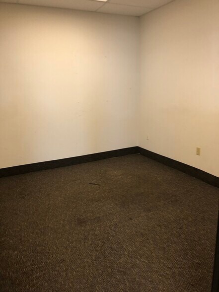 More Photos Of 6569 Winchester Rd, Memphis Unknown For Lease