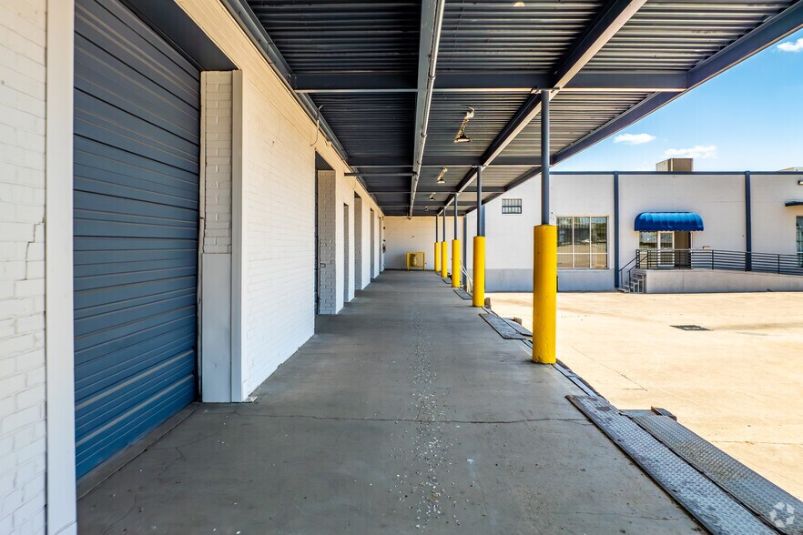 More Photos Of 4520 S Buckner Blvd, Dallas Manufacturing For Lease