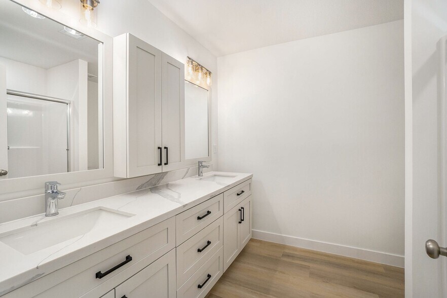 More Photos Of , Kansas City Multifamily For Sale