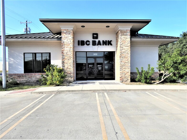 Primary Photo Of 300 N St Marys St, Beeville Bank For Sale