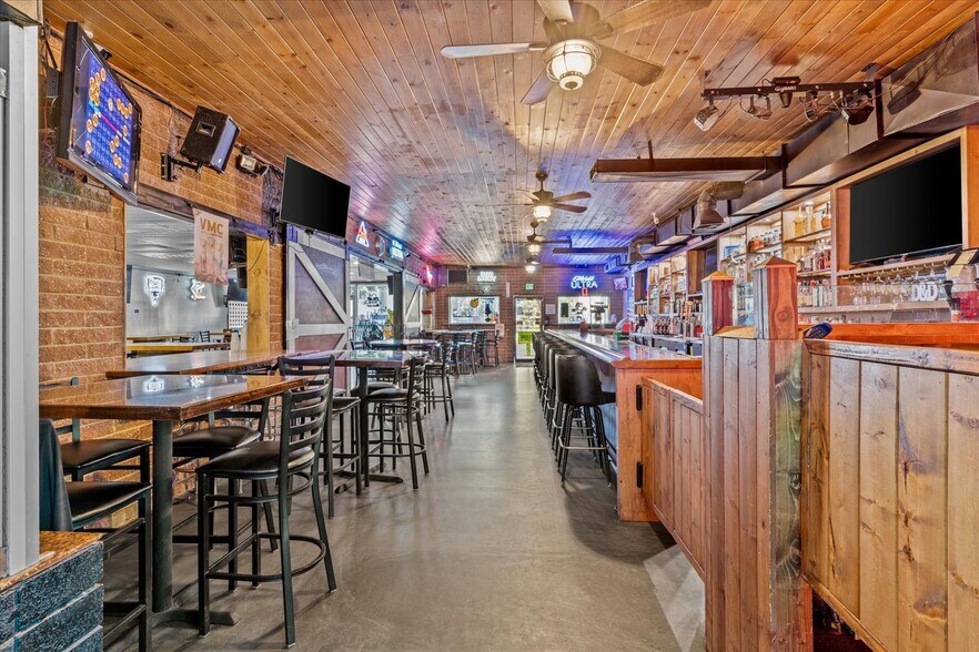 More Photos Of 315 5th St, Marysville Loft Creative Space For Sale