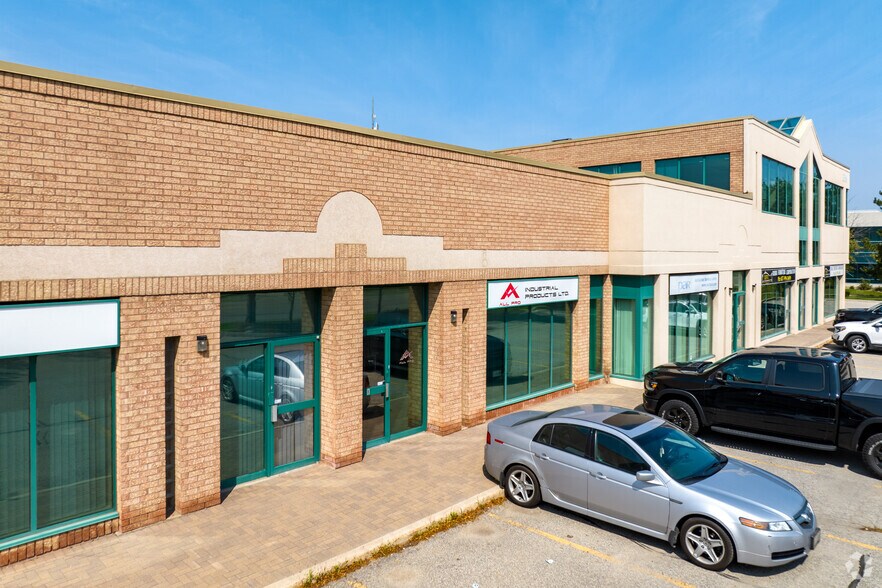 More Photos Of 2500 Meadowpine Blvd, Mississauga Showroom For Lease