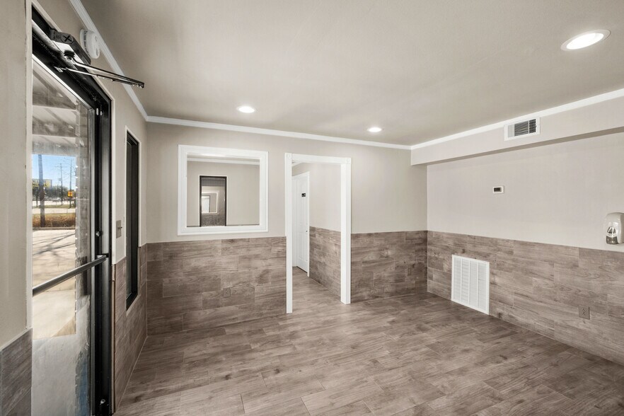 More Photos Of 407 S Home St, Corrigan Auto Dealership For Lease