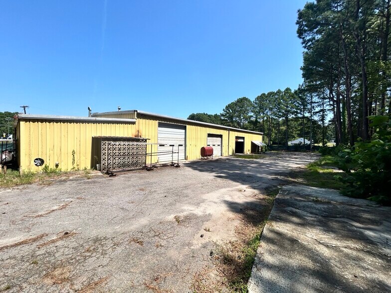 More Photos Of 4723 Fayetteville Rd, Durham Warehouse For Lease