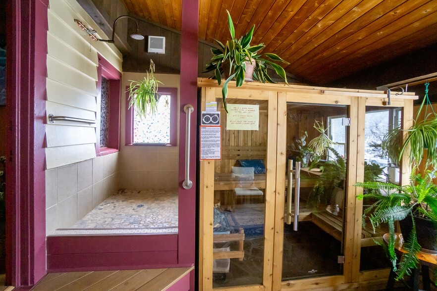 More Photos Of 709 Route 4, Killington Hotel For Sale