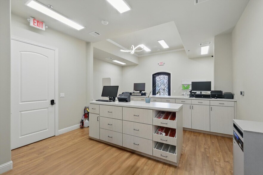 More Photos Of 3848 N Tarrant Pky, Fort Worth Medical For Sale