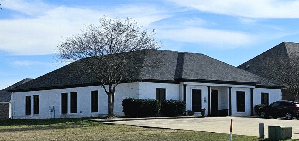 Primary Photo Of 1761-1763 Tailaferro Trl, Montgomery Office For Lease